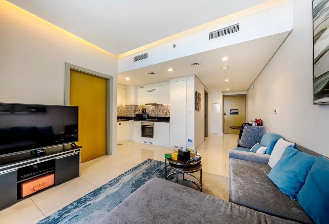 Canal Views | Modern Living in Business Bay